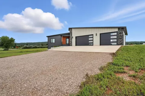 Exterior - 6420 Anderson Rd, Summerset, SD 57718 photo 2 of 8