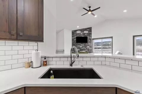 Kitchen - 6420 Anderson Rd, Summerset, SD 57718 photo 4 of 5