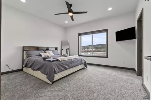 Bedroom - 6420 Anderson Rd, Summerset, SD 57718 photo 2 of 6