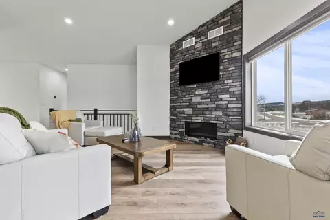Living - 6420 Anderson Rd, Summerset, SD 57718 photo 2 of 4