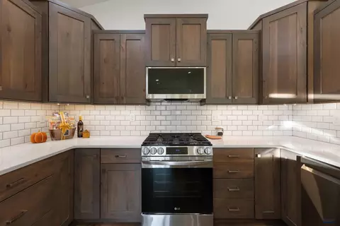 Kitchen - 6420 Anderson Rd, Summerset, SD 57718 photo 3 of 5