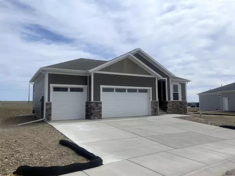312 Miriam Ct, Rapid City, SD 57701