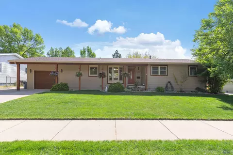 514 Belmont Dr, Rapid City, SD 57702