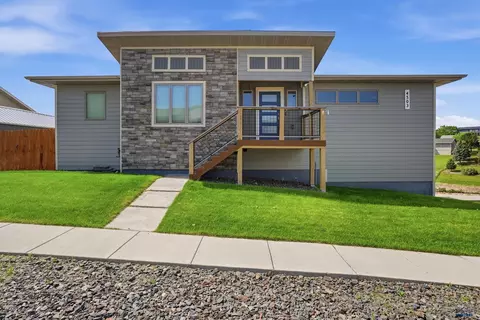 4503 Patricia St, Rapid City, SD 57701
