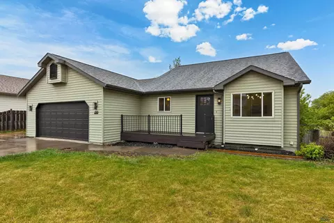 2383 Hillside Dr, Sturgis, SD 57785