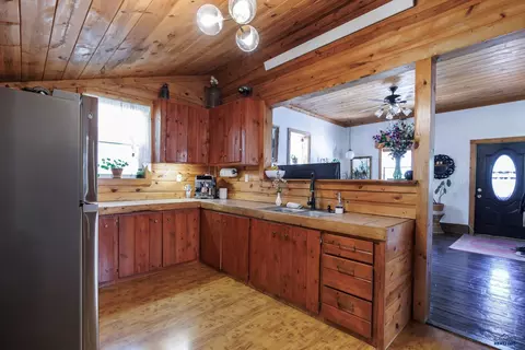Kitchen - 313 Mill St, Lead, SD 57754 photo 5 of 7