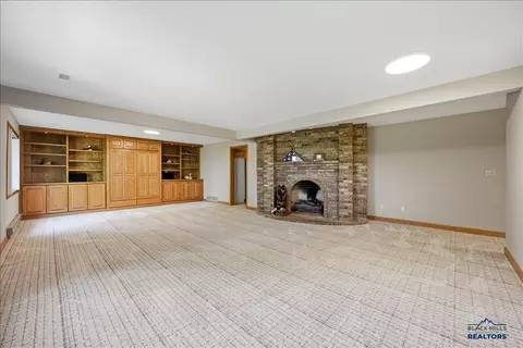 Living - 811 Yuma St, Belle Fourche, SD 57717 photo 3 of 3