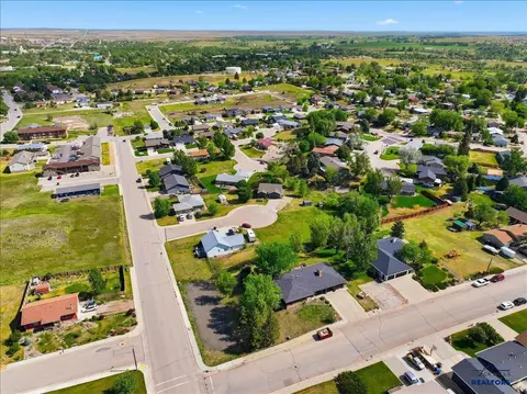 811 Yuma St, Belle Fourche, SD 57717 photo 23