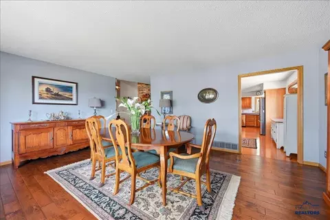 Dining - 811 Yuma St, Belle Fourche, SD 57717 photo 2 of 3