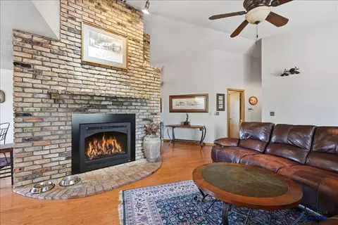 Living - 811 Yuma St, Belle Fourche, SD 57717 photo 1 of 3