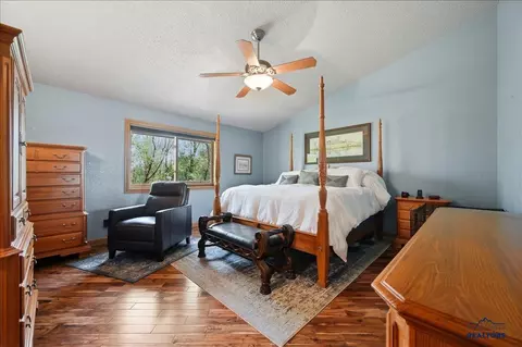 Bedroom - 811 Yuma St, Belle Fourche, SD 57717 photo 5 of 5
