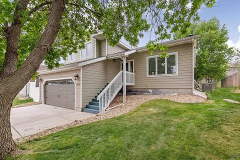 1215 Range View Cir, Rapid City, SD 57701