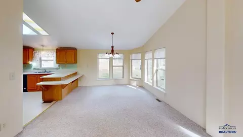 Dining - 12127 Chickadee Ln, Custer, SD 57730 photo 1 of 1