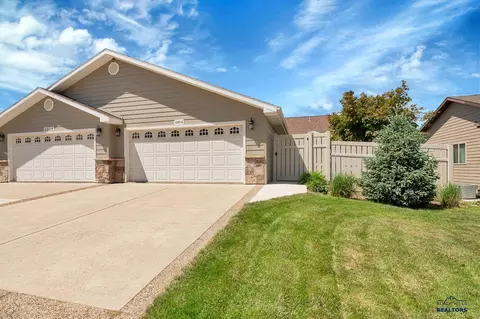 6808 Cambridge Ct, Summerset, SD 57718