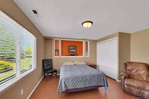 6808 Cambridge Ct, Summerset, SD 57718 photo 5