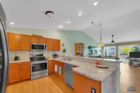 Kitchen - 6808 Cambridge Ct, Summerset, SD 57718 photo 3 of 4