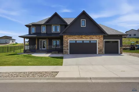 427 Gooseberry Rd, Spearfish, SD 57783