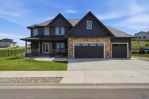 427 Gooseberry Rd, Spearfish, SD 57783