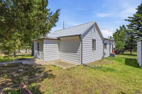 201 9th Ave, Belle Fourche, SD 57717