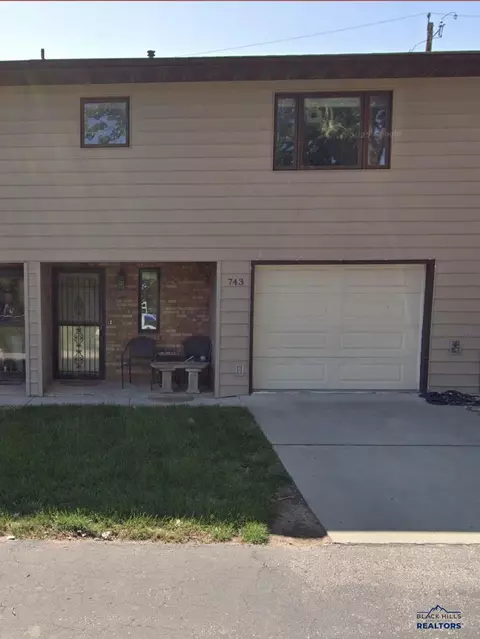 743 Plum Tree Ln, Rapid City, SD 57702
