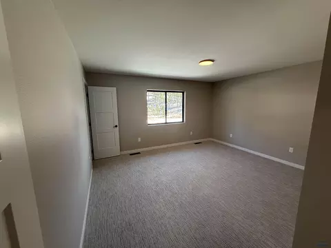 Bedroom - 24225 Granite Point Ct, Keystone, SD 57751 photo 2 of 4