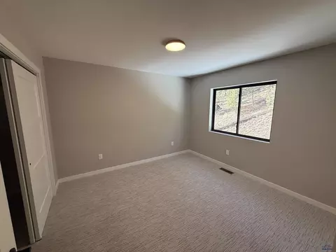Bedroom - 24225 Granite Point Ct, Keystone, SD 57751 photo 3 of 4