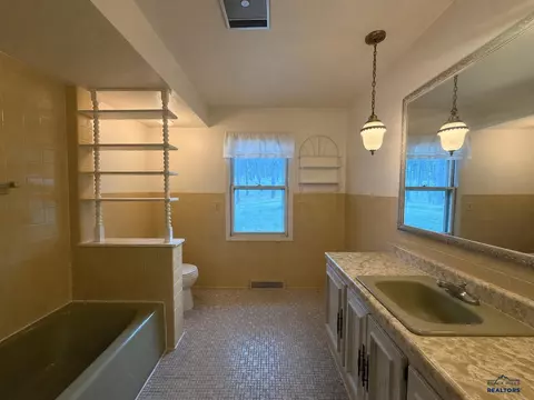 Bath - 7223 Emerald Heights Rd, Black Hawk, SD 57718 photo 1 of 2