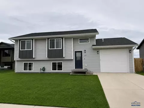 672 Valor Ct, Box Elder, SD 57719