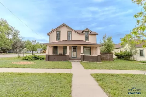 201 S 6th St, Hot Springs, SD 57747