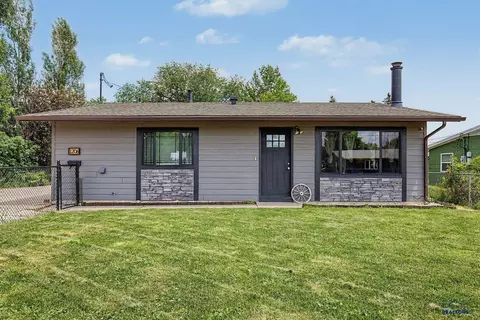 1206 Woodlawn Dr, Rapid City, SD 57701