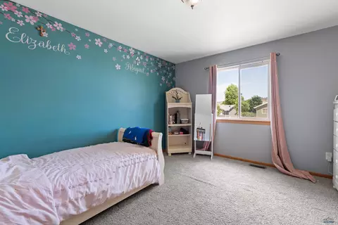 Bedroom - 7285 Brighton, Summerset, SD 57718 photo 2 of 4