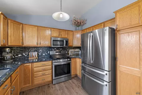 Kitchen - 7285 Brighton, Summerset, SD 57718 photo 2 of 2