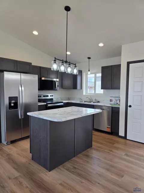 Kitchen - 416 Nighthawk Dr, Box Elder, SD 57719 photo 4 of 4