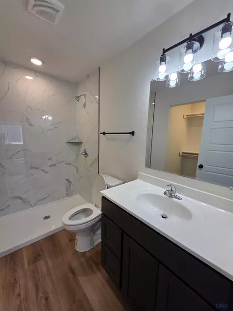 Bath - 416 Nighthawk Dr, Box Elder, SD 57719 photo 1 of 2