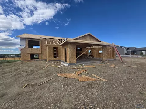 3713 Blackpowder Rd, Rapid City, SD 57703