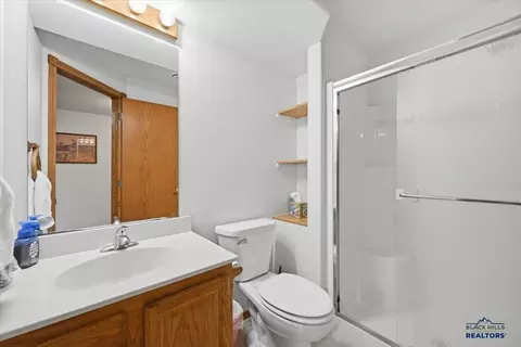 Bath - 1809 Buckboard Ct, Spearfish, SD 57783 photo 4 of 4