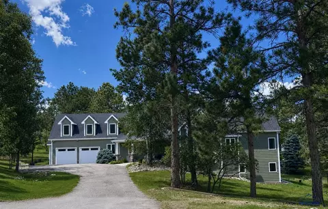 4021 Canyon Dr, Rapid City, SD 57702