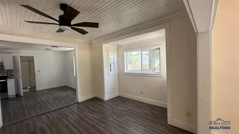 Living - 703 4th Ave, Edgemont, SD 57735 photo 2 of 4