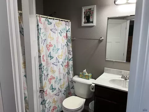 Bath - 1227 Juneau Dr, Box Elder, SD 57719 photo 2 of 3