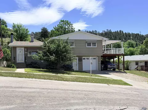 2014 Buena Vista Dr, Rapid City, SD 57702