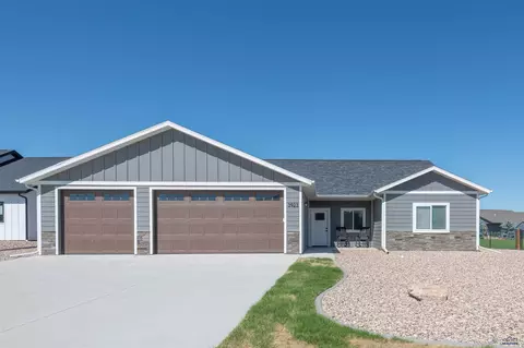 3923 Powder River Ave, Spearfish, SD 57783