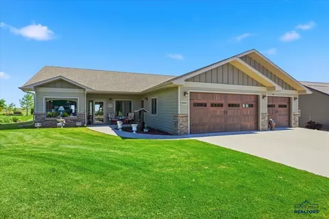 8040 Brooks Loop, Spearfish, SD 57783
