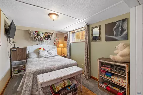 Bedroom - 821 Montgomery, Custer, SD 57730 photo 4 of 5