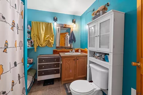 Bath - 821 Montgomery, Custer, SD 57730 photo 1 of 1