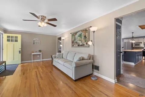 1004 E St #E STREET, Edgemont, SD 57735 photo 7
