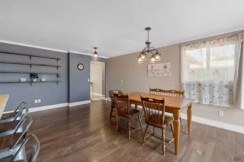 1004 E St #E STREET, Edgemont, SD 57735 photo 11