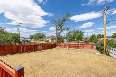 1004 E St #E STREET, Edgemont, SD 57735 photo 23