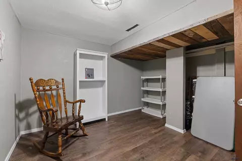 1004 E St #E STREET, Edgemont, SD 57735 photo 21