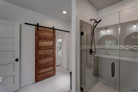 Bath - 513 Spearfish Cyn, Spearfish, SD 57783 photo 5 of 6