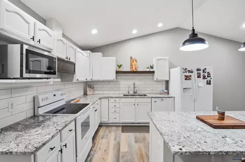 Kitchen - 2414 Windmill Dr, Spearfish, SD 57783 photo 3 of 3